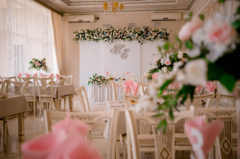 DIVNO DECOR